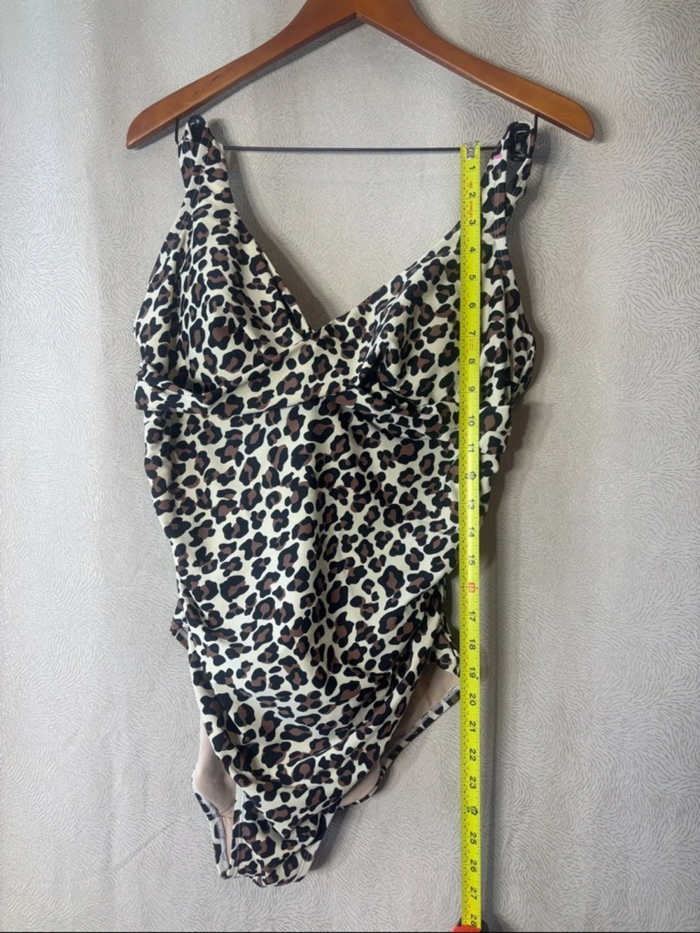 Kona Sol Leopard Print One-Piece Swimsuit in Cream, Black, Brown 0132 - Picture 2 of 9